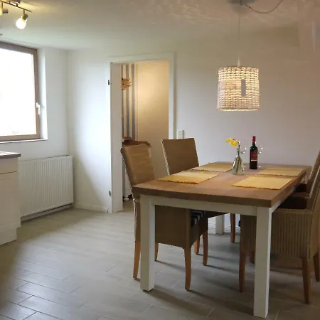 Hühnernest Apartamento Westerdeichstrich